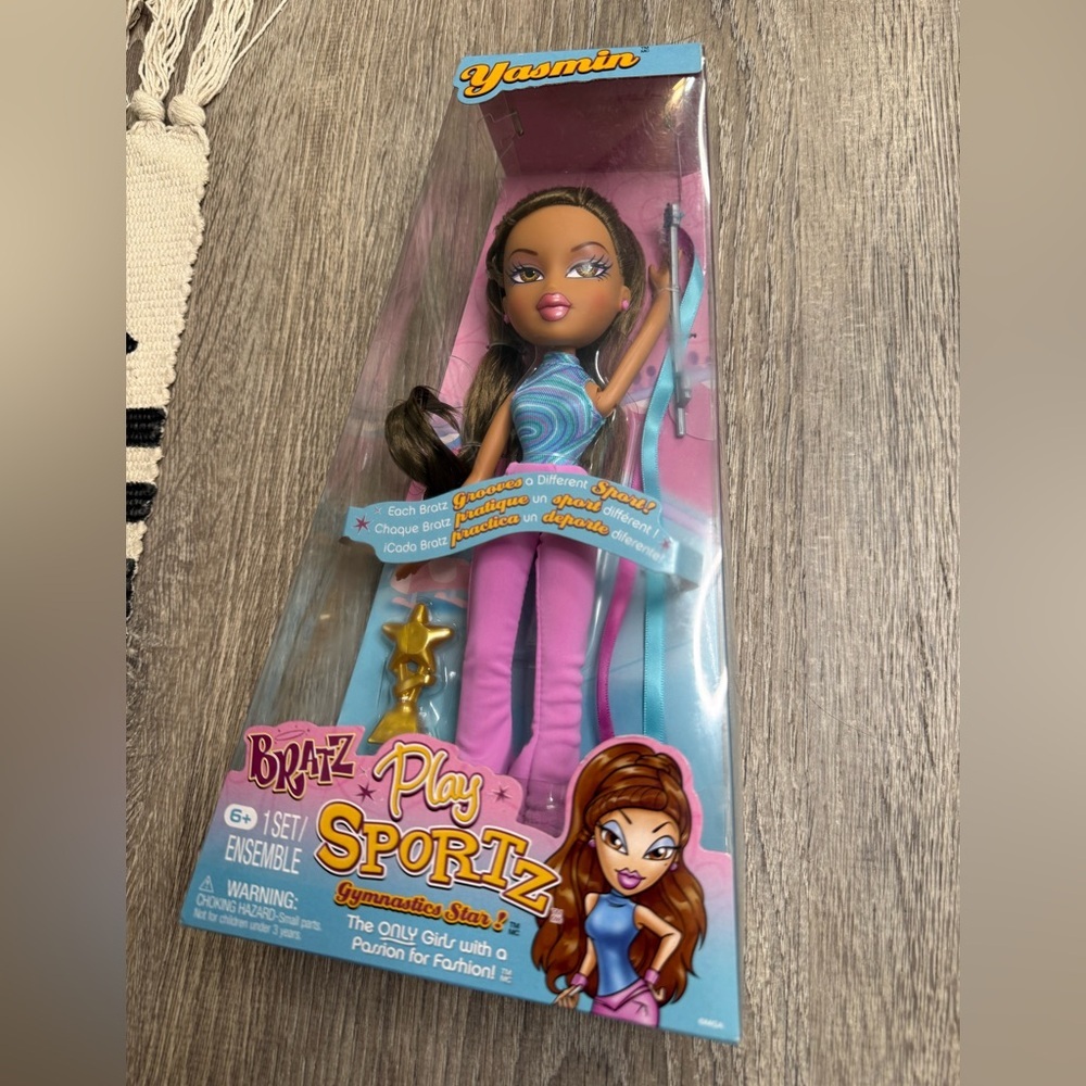NEW Bratz Play Sportz Fashion Doll – Yasmin